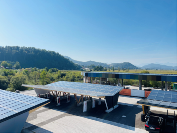 PV Anlage auf einem Parkplatz