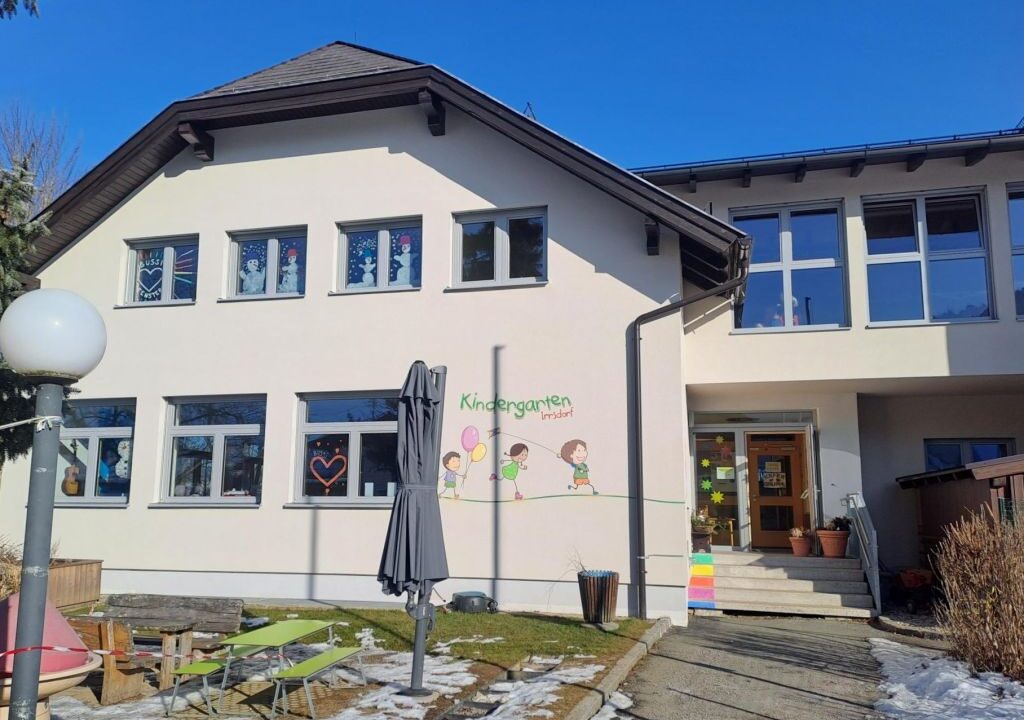 Kindergarten Irrsdorf Gebäude